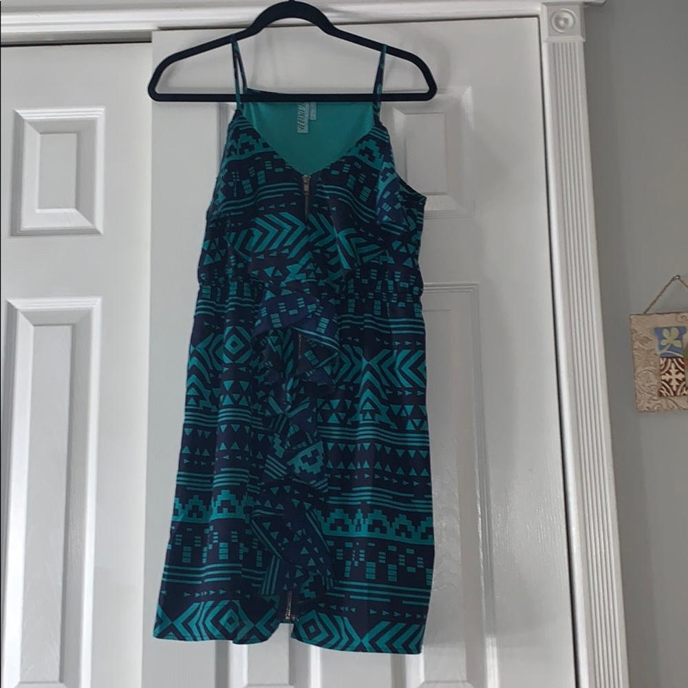 Francesca’s Ruffle Print Dress w Front Zipper